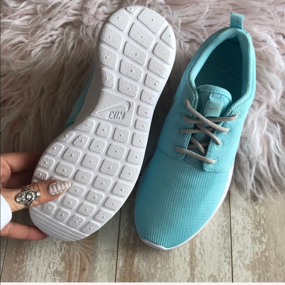 NWT Nike Roshe One Rare - Picture 6 of 8